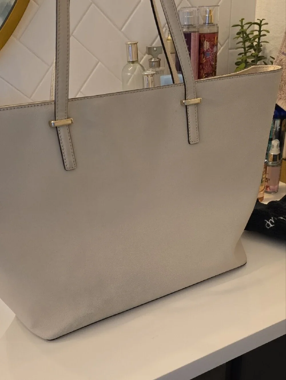 kate spade cream tote with black center stripe